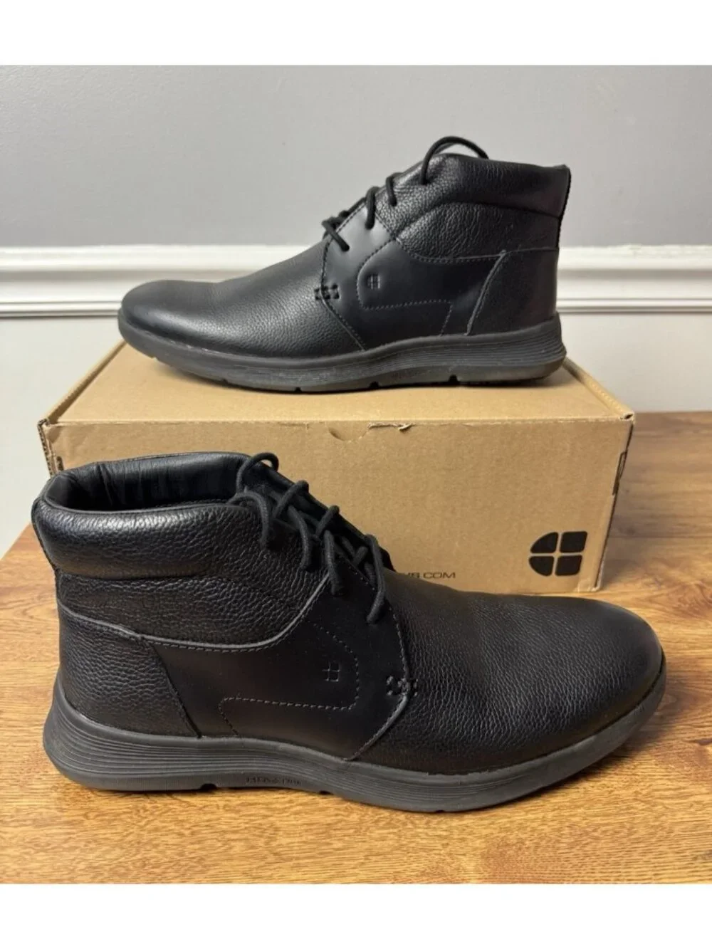 Shoes for Crews Holden, Men's Slip Resistant Food Service Work Sneaker Size 10.5